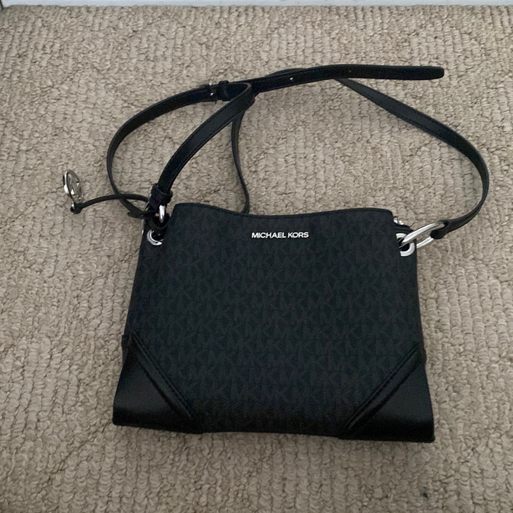 michael kors cross body